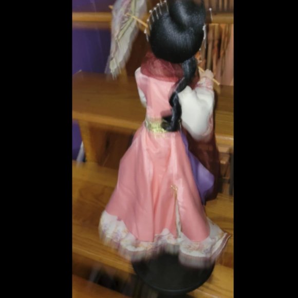 18" Tall Porcelain China Doll With Umbrella - Picture 6 of 9
